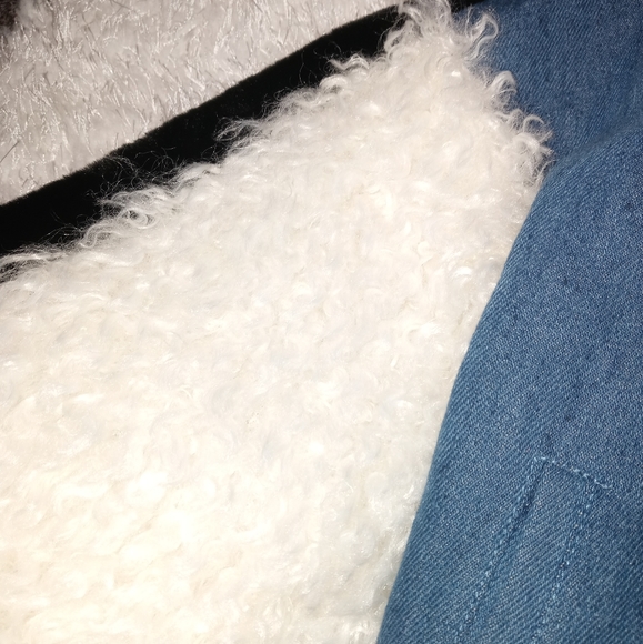 Shaci brand denim and sherpa jacket satin lining. Crop sleeves. Womens size 1x - Picture 3 of 7